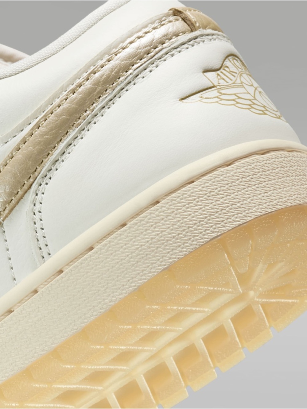 Nike Air Jordan 1 Low SE - Picture 9 of 10